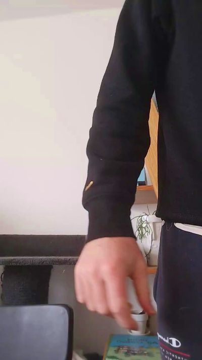 Preview photo of webcam model ben2415 on Cam4