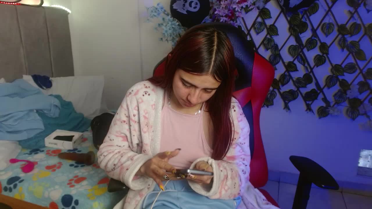 lovemaxim (XloveCam): ảnh người mẫu webcam