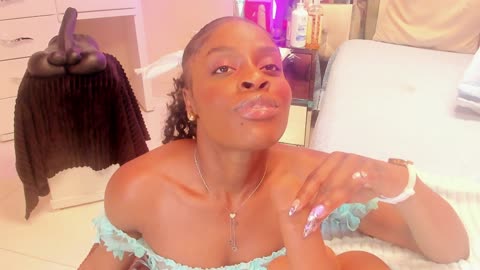 anisha-zambrano në BongaCams: foto dhe profili