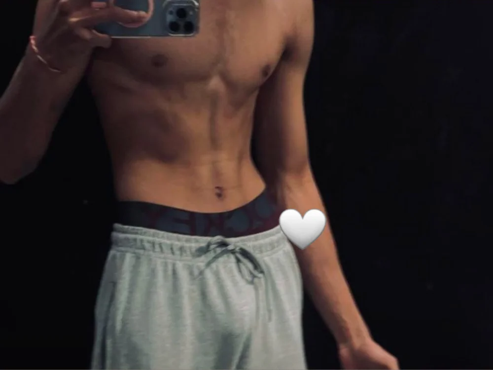 HerathSach21252 na Stripchat: fotky a profil