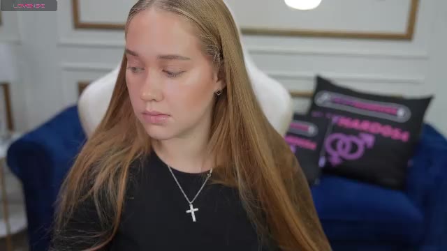 anabel2054 ב-Chaturbate: תמונות ופרופיל