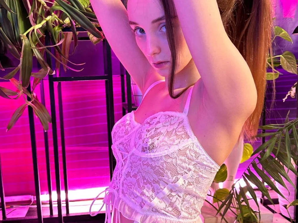 Silver_rains — Stripchat वेबकैम मॉडल: फ़ोटो