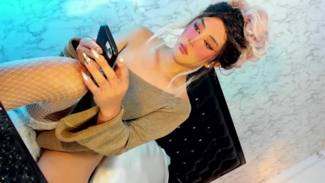 holy_grantqueenx на Chaturbate: слики и профил