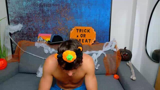 pierce-bailey: عارضة كاميرا ويب على Flirt4Free