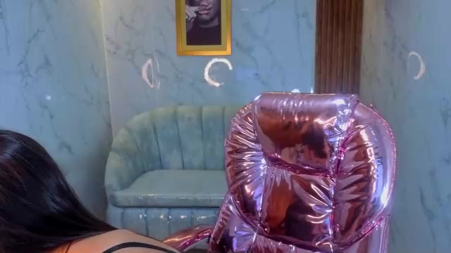 Preview photo of webcam model julieta__s on Chaturbate
