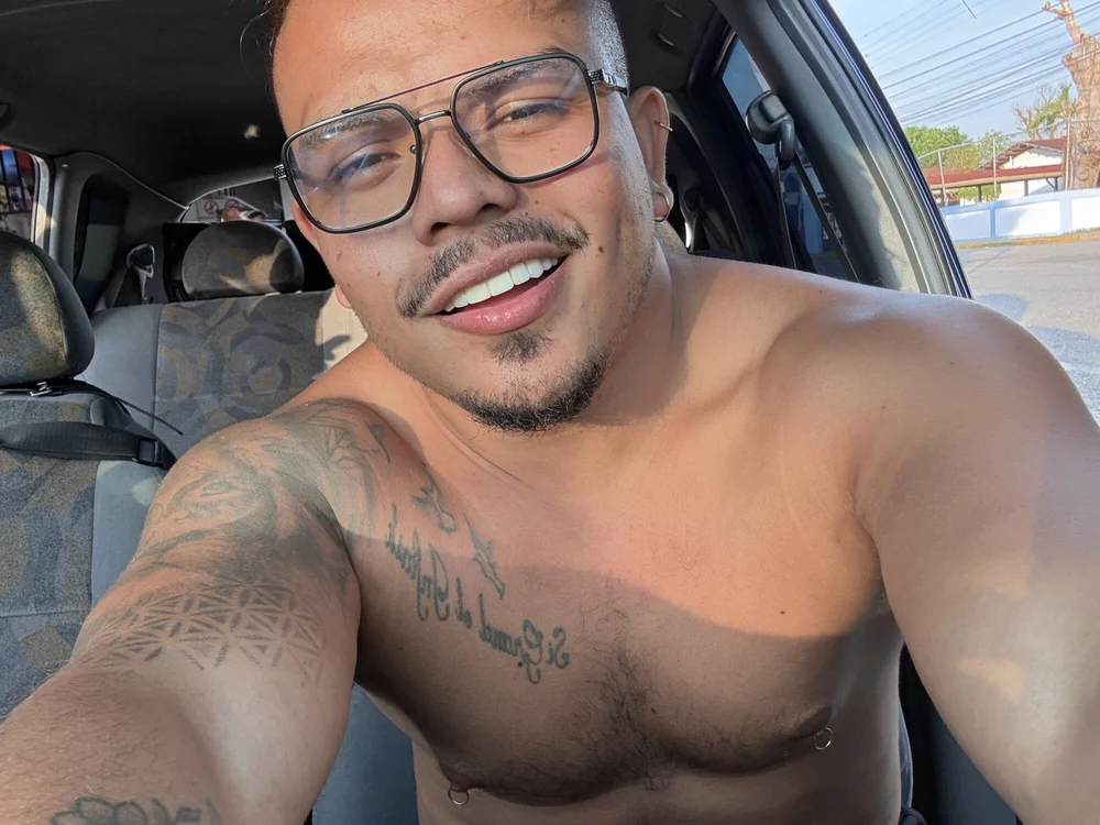 Naughty_Charly: عارضة كاميرا ويب على Stripchat