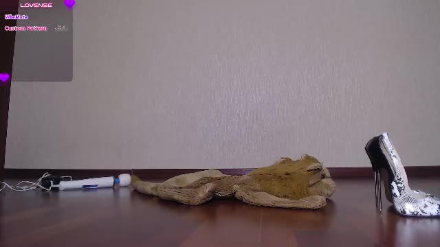 fuckingalice, modelo webcam de Chaturbate: fotos