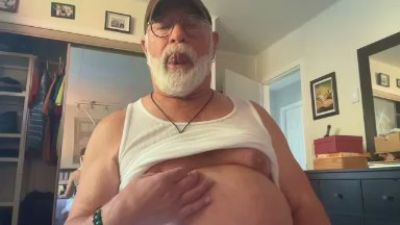 bearfacts, model webcam de Cam4: fotos