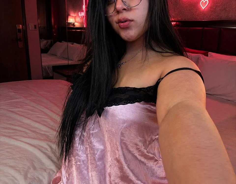 Sofi_Lennox_: عارضة كاميرا ويب على Stripchat