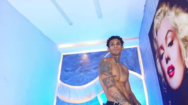Preview photo of webcam model odell-bulmerr on Flirt4Free