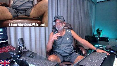 Preview photo of webcam model onlinebossuk on Cam4