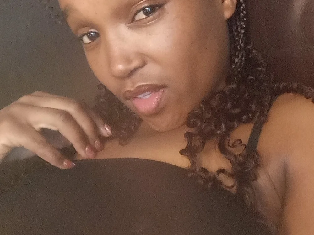Queen_Kazi — Stripchat वेबकैम मॉडल: फ़ोटो