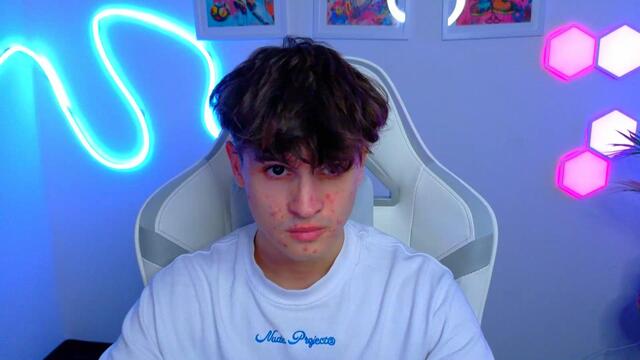 armand-bubka, model webcam de Flirt4Free: fotos