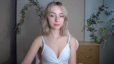 luciaglow, model webcam pe BongaCams: poze