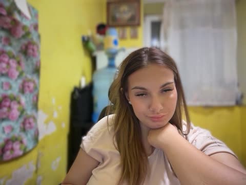 camoline di BongaCams: foto model webcam
