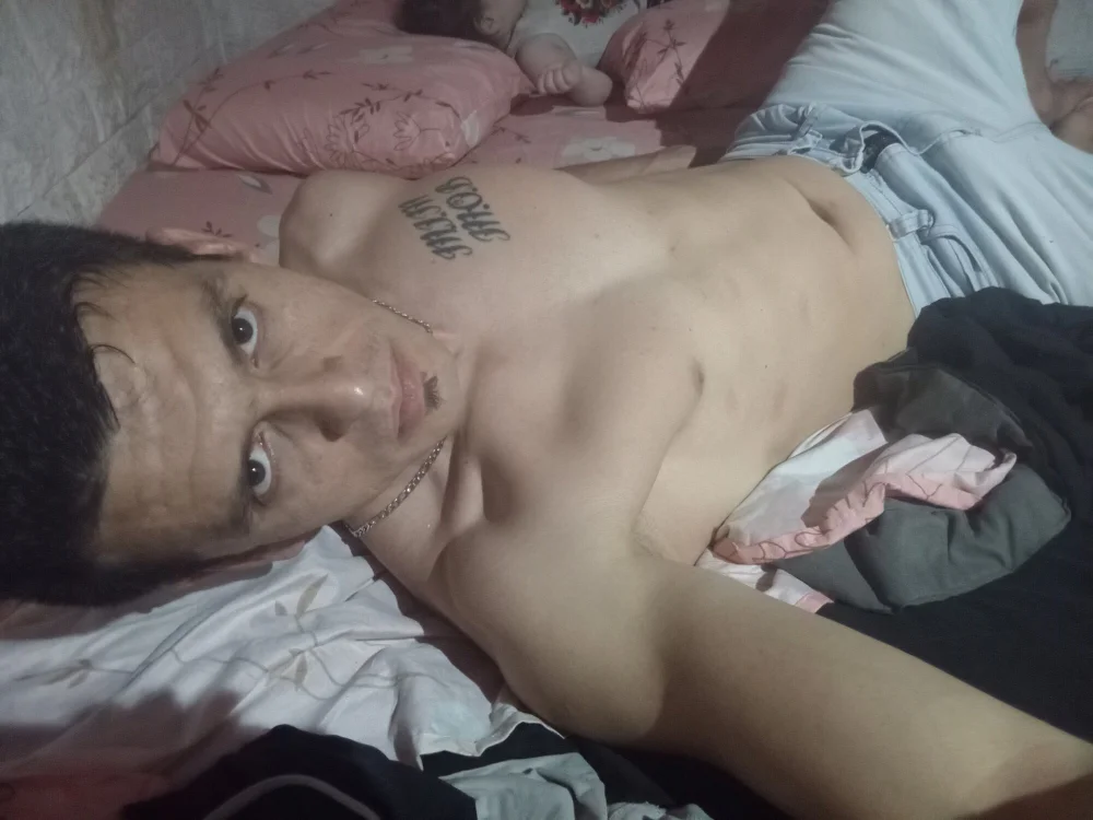 elombu585 ב-Stripchat: תמונות ופרופיל