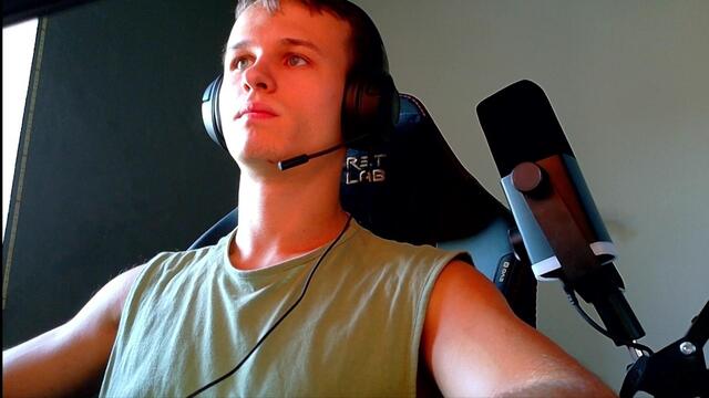 dennis-dillon – Webcam-Modell auf Flirt4Free