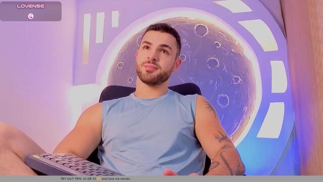 apoloo-lux – Flirt4Free webkamerás modell