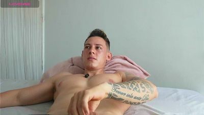 latino_milk_99, model webcam de Cam4: fotos