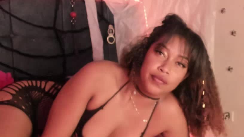 dalilaheinz — XloveCam 直播模特：照片与资料