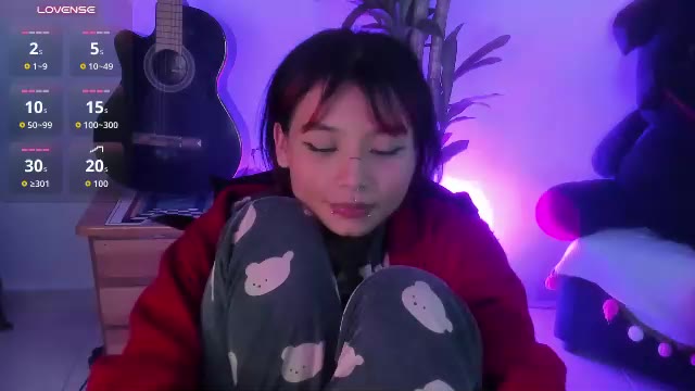 Preview photo of webcam model emmaduff_ on Chaturbate
