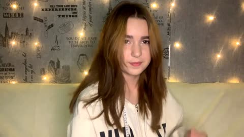 Фото вебкам-модели emilyanderl на BongaCams