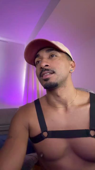 everton2123, webcammodel på Cam4: fotos