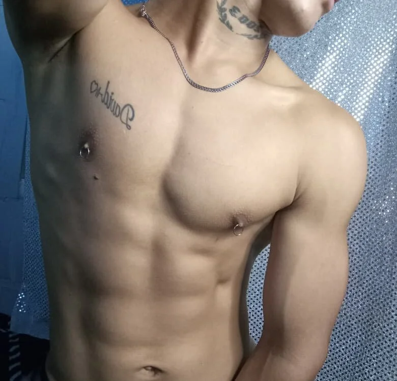 jos_hua15, modelo webcam do Stripchat: fotos
