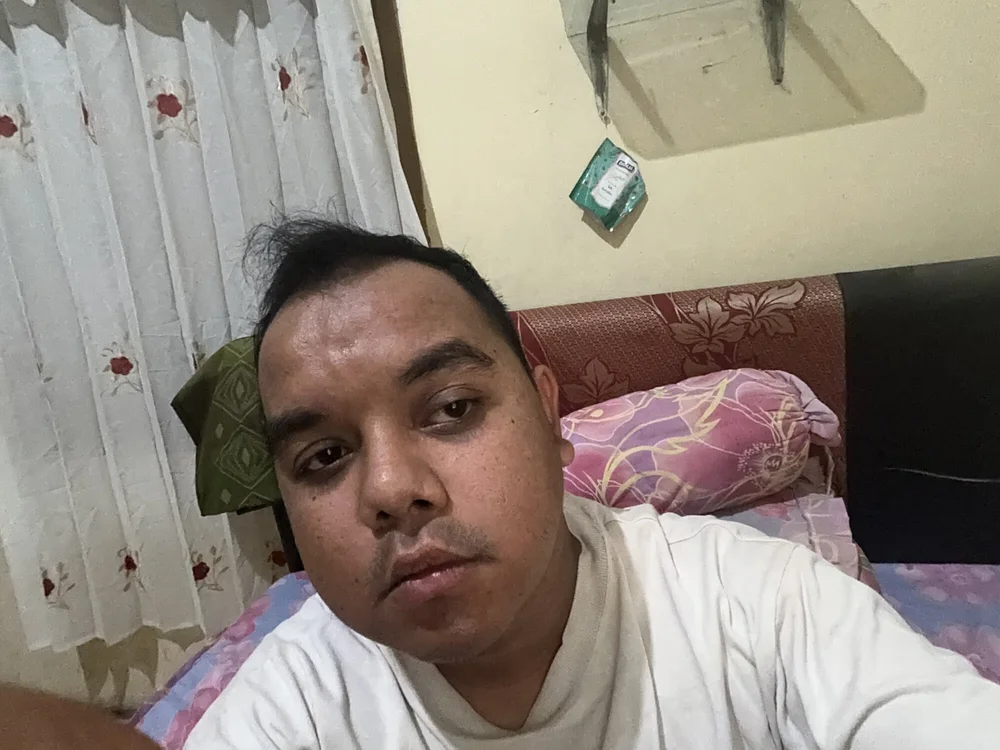 aril200117 — Stripchat वेबकैम मॉडल: फ़ोटो