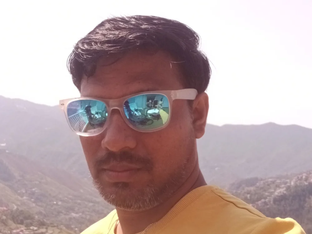 Aloneisbest: عارضة كاميرا ويب على Stripchat