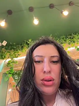 AdinaKan, webcam-malli (Stripchat): kuvat