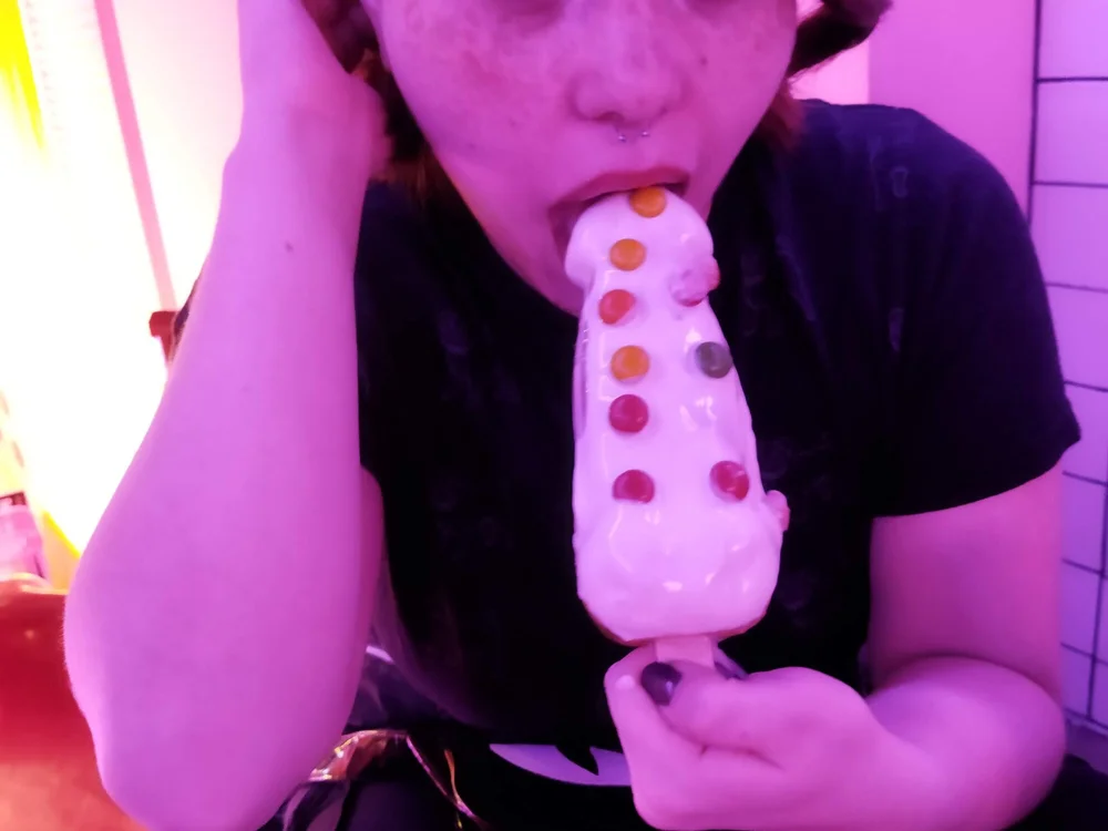 soficammy, model webcam pe Stripchat: poze