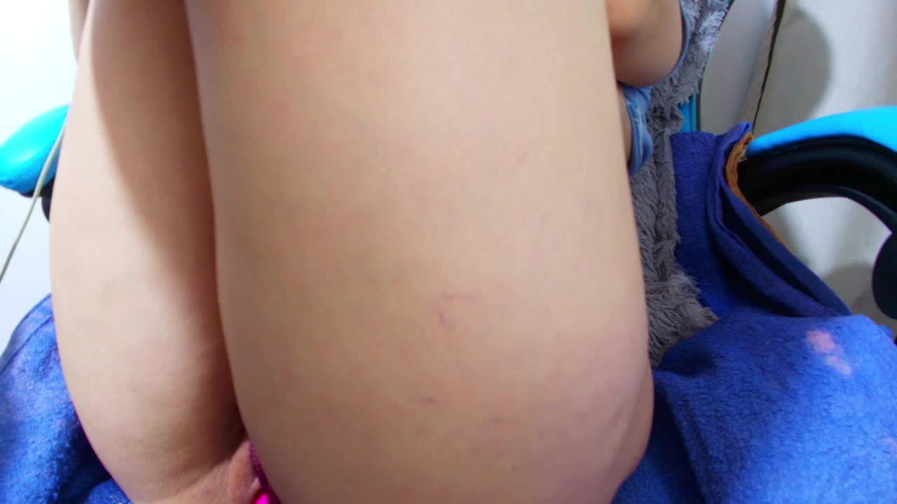 dayannasquirt, model webcam de XloveCam: fotos