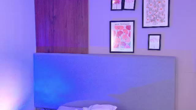 zoeypetit, webcammodell på Chaturbate: bilder