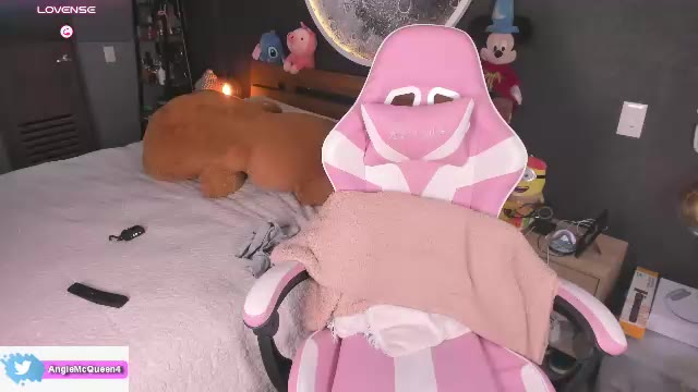angie_mcqueen, model webcam pe Chaturbate: poze