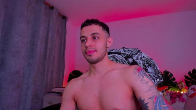 Preview photo of webcam model austin-col on Flirt4Free
