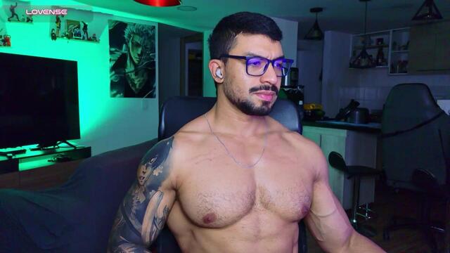 Preview photo of webcam model anderson-jordan on Flirt4Free