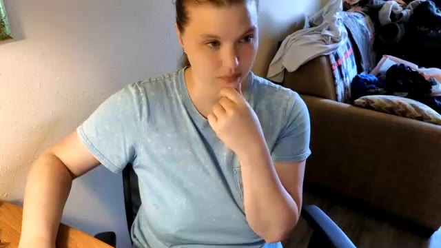 elinareign, modèle webcam Chaturbate : photos