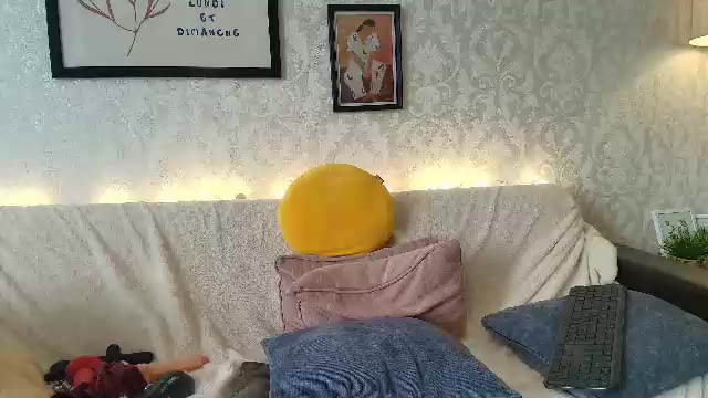 ophelia_blue, webcammodell på Chaturbate: bilder