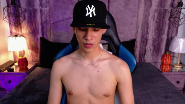 aaron-dayker — Flirt4Free वेबकैम मॉडल: फ़ोटो