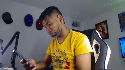 elvergon_33, modelo webcam de Cam4: fotos