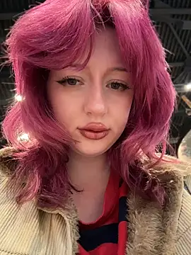RonnieKiss — Stripchatのライブ配信モデル:写真・プロフィール