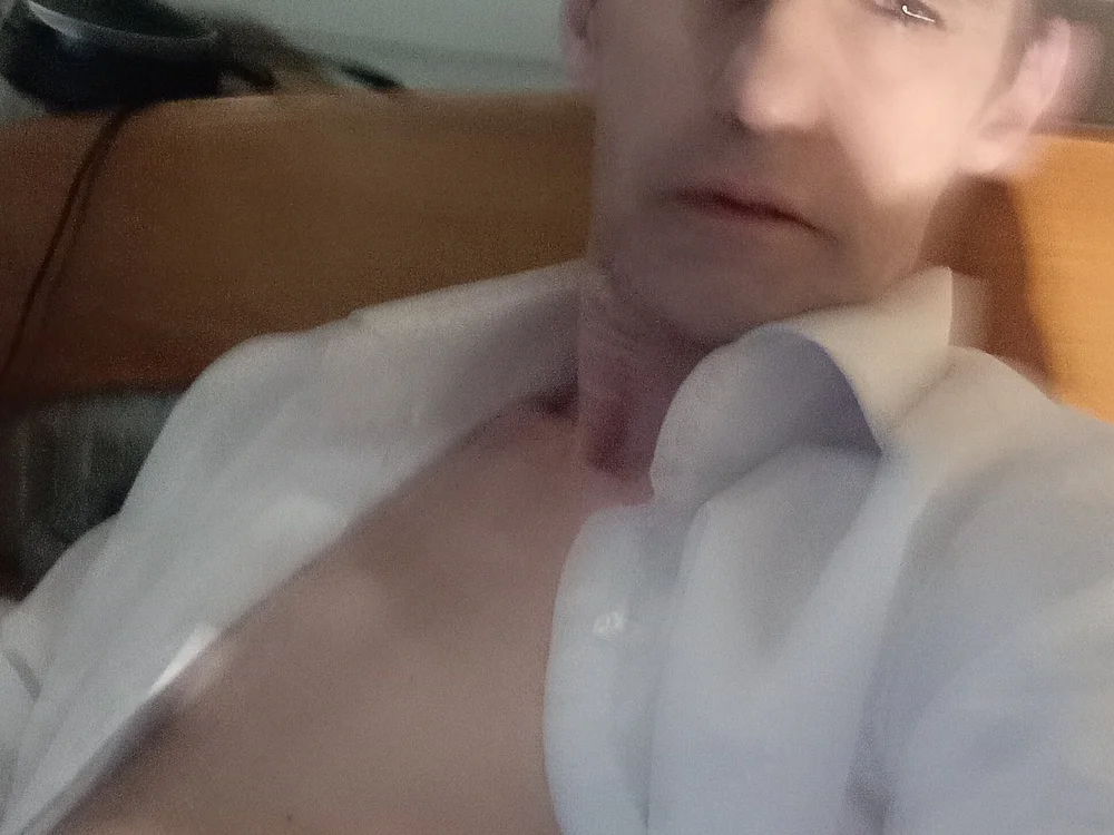 MON_PETIT_CHAT (Stripchat): foto un profils