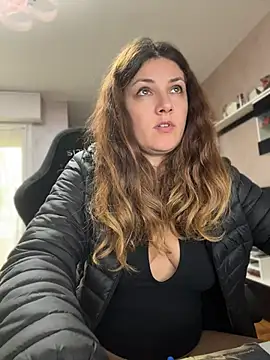 DaisyVibesss në Stripchat: foto dhe profili