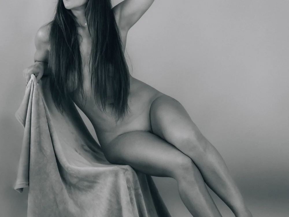 -CUTE-EVIL- – Stripchat webkamerás modell