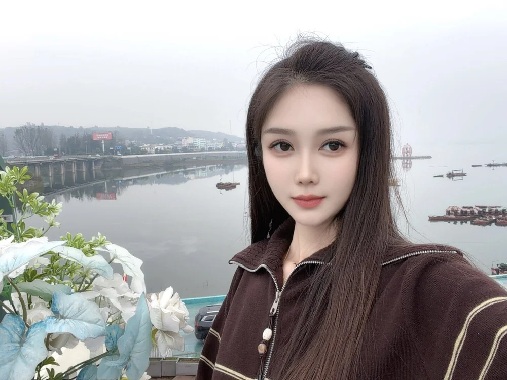 yuanpu0925 – уебкам модел в Stripchat: снимки