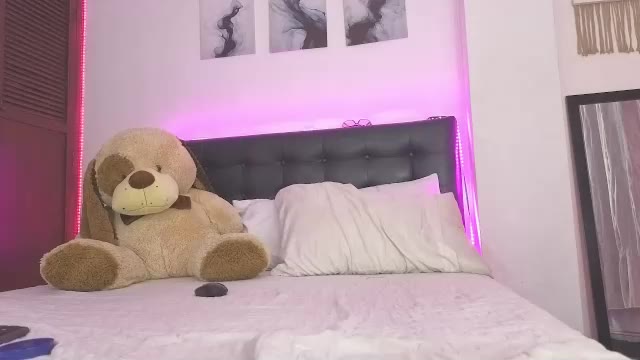 sofiievans_ — Chaturbate वेबकैम मॉडल: फ़ोटो