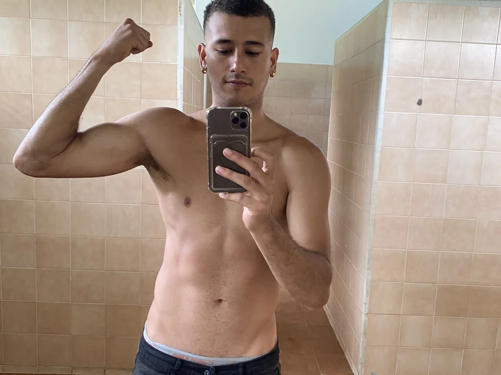 talktome4 di Stripchat: foto model webcam