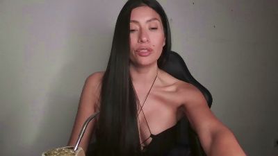 tyanna_queen – Cam4 webkamerás modell