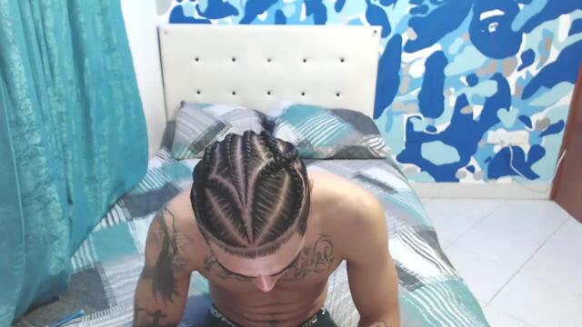 Preview photo of webcam model stone-dextra on Flirt4Free